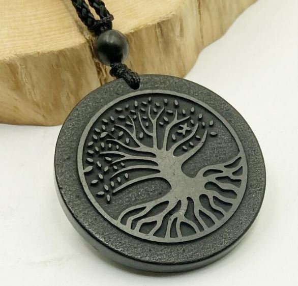 Shungite Natural Wearable EMF Orgonite 7 Chakra Energy Meditation Pendant Jewelry Gift Crystal Necklace Energy Pendant EMF Protection LION